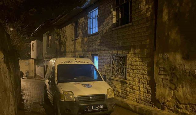 Çankırı'da 2 katlı ahşap evde yangın: 2 ölü