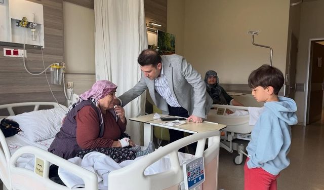 Çivril protokolü bayramda vatandaşlar ve görevi başındaki personeli yalnız bırakmadı