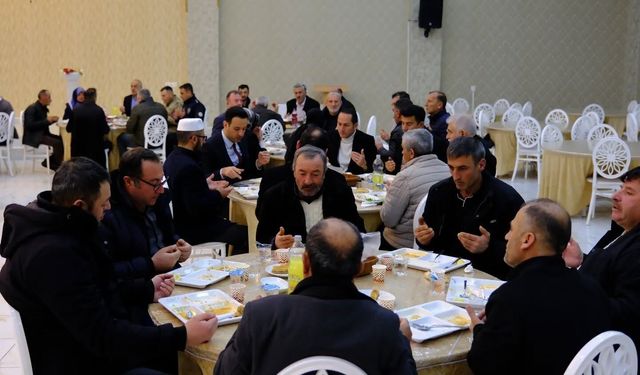 Demirözü'nde şehit aileleri ve gaziler onuruna iftar programı düzenlendi