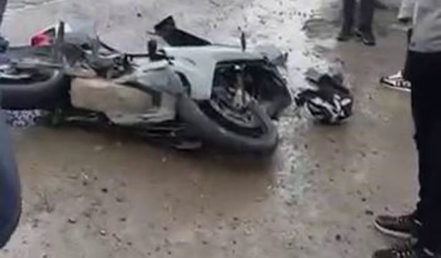 Diyarbakır'da motosiklet ile hafif ticari araç çarpıştı: 1 yaralı