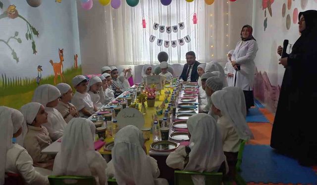 Erzincan'da minikler 'Tekne Orucu' heyecanı yaşadı