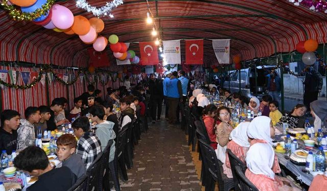 Kahramanmaraş Büyükşehir'den İdlib'de kardeşlik iftarı