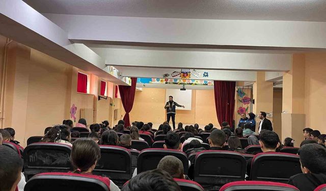 Kars'ta öğrencilere güvenlik eğitimi verildi