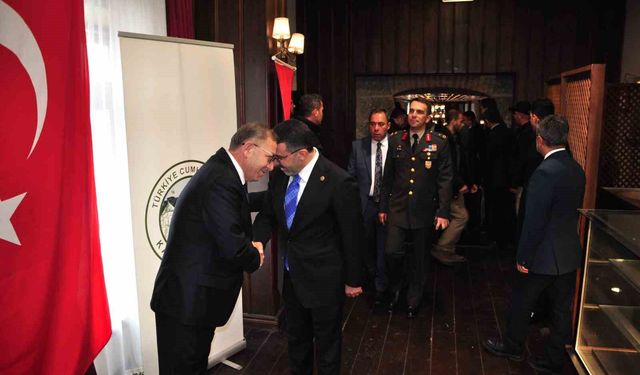 Kars'ta protokol üyeleri bayramlaştı