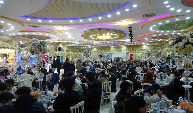 Kilis'te yetim ve öksüz çocuklar için iftar programı