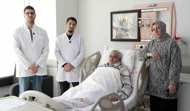 Malatya'da 20 santimetrelik kitle kapalı yöntemle çıkarıldı