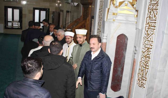 Malazgirt'te bayram namazı coşkusu