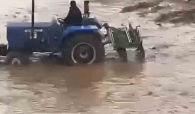 Mardin'de sağanak hayatı olumsuz etkiledi