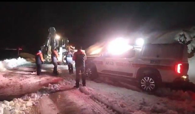 Muş'ta fırtınada mahsur kalan AFAD ekipleri kurtarıldı