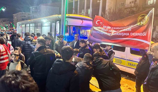 Muş'ta Kadir Gecesi dualarla idrak edildi