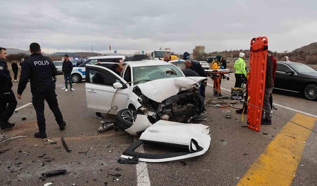 Nevşehir'de zincirleme kaza: Ölü sayısı 3'e yükseldi, 6 yaralı