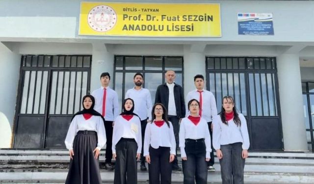 Öğretmen ve öğrencilerden anlamlı 'Çanakkale Zaferi' klibi