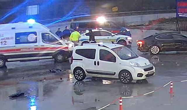 Otomobilin 60 metre boyunca defalarca takla attığı kaza kamerada