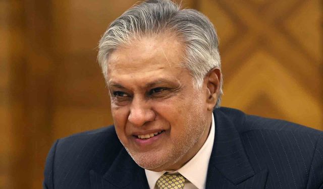 Pakistan: 'İran, Pakistan bandıralı 20 geminin Hürmüz'den geçmesine izin verdi'