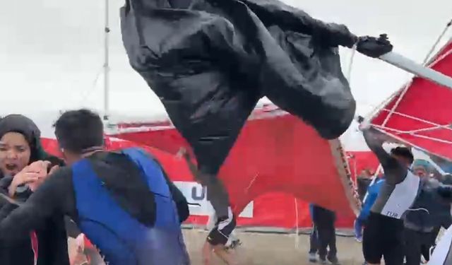 Salda Duatlonu Türkiye Kupası'nda şiddetli rüzgar çadır ve bariyerleri uçurdu, o anlar kameralara yansıdı