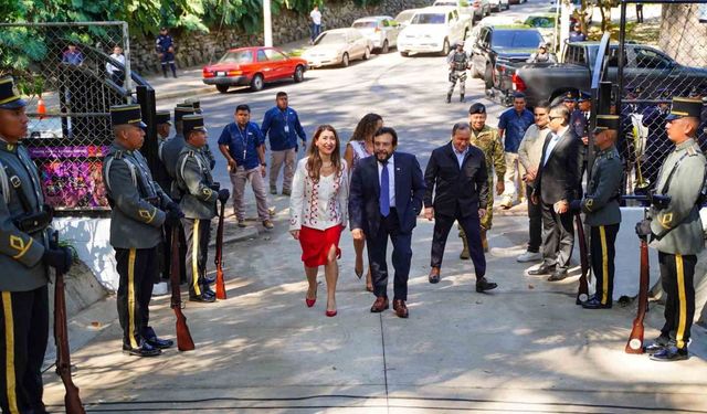 San Salvador'daki Türkiye Parkı ziyaretçilere kapılarını açtı