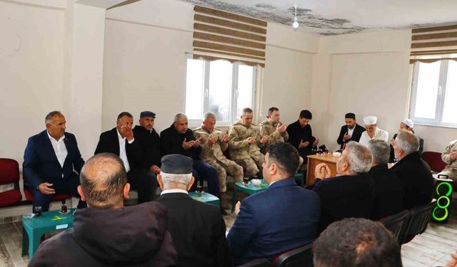 Siirt'te şehitler dualarla anıldı