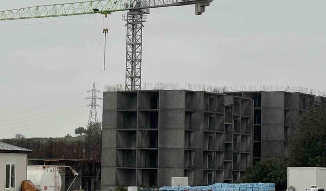 TOKİ konutları Tarsus'ta yükselmeye başladı