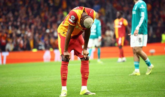 UEFA Şampiyonlar Ligi: Galatasaray: 1 - Liverpool: 0 (İlk yarı)