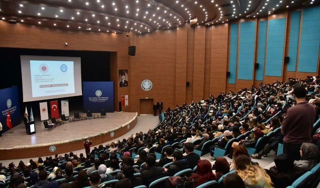 Üniversiteli gençlere IBAN Suiistimallerine karşı panel