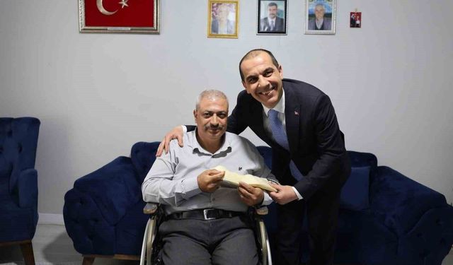 Vali Taşolar, Gazi Engenç'i ziyaret ederek bayramını tebrik etti