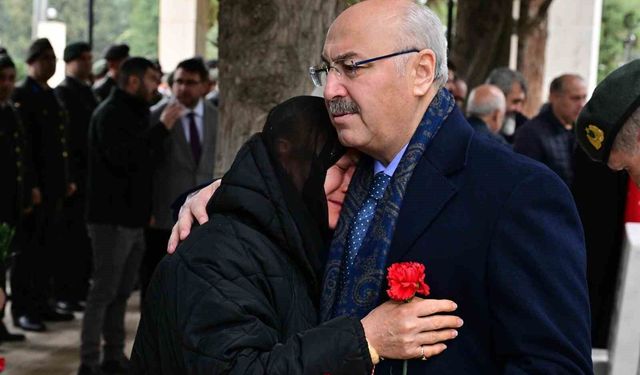 Valisi köşger şehit aileleri ve devlet korumasındaki çocuklarla bayramlaştı