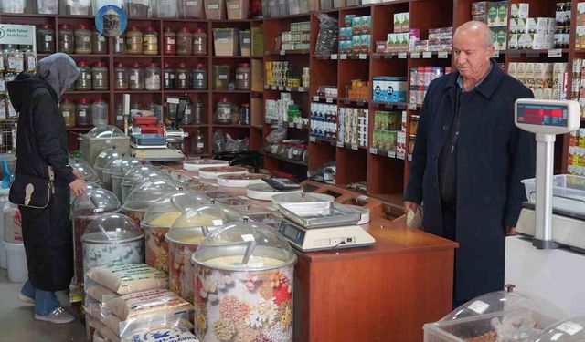 Van'da bahar geçişi aktarlara ilgiyi artırdı