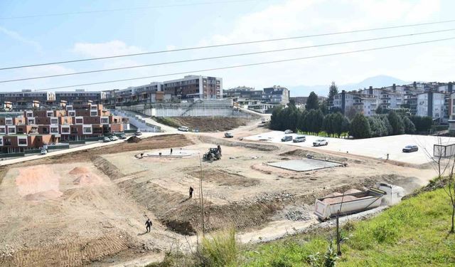 Yeşilyurt Millet Bahçesi'nde çalışmalar sürüyor