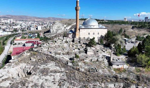 Yukarı Tekke kayalıkları ıslah ediliyor