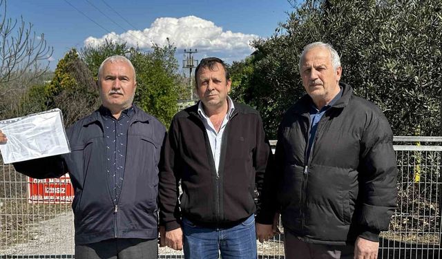 10 yıldır ödenmeyen süt paraları için fabrika önünde toplandılar