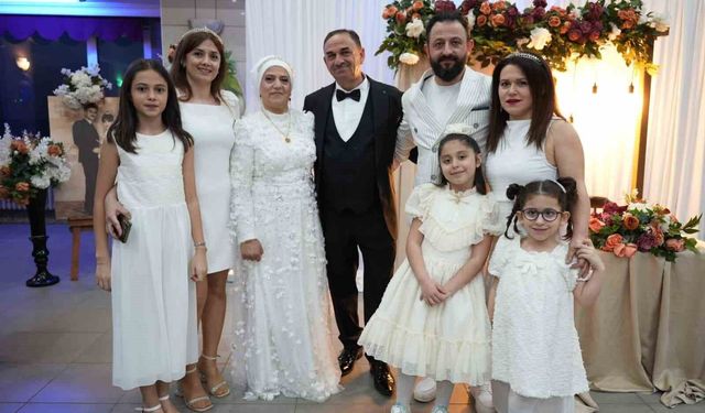 42 yıllık evlilik yeniden taçlandı