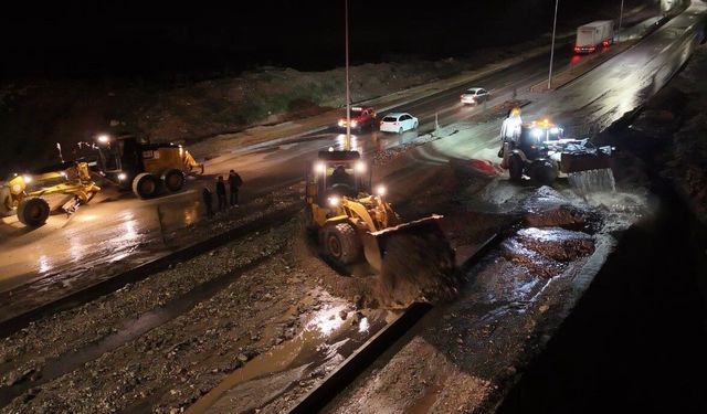 Adıyaman'da şiddetli yağış heyelana neden oldu