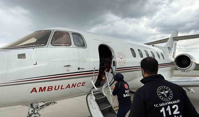 Ağrı'da tedavi gören prematüre bebek ambulans uçakla Elazığ'a sevk edildi
