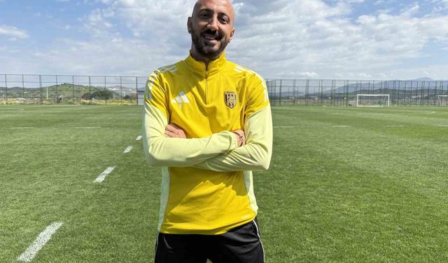 Ahmet İlhan Özek: 'Bu jenerasyonla Dünya Kupası'nda önemli başarılar elde edeceğiz'