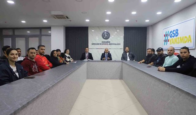 Antrenörlerle değerlendirme toplantısı düzenlendi