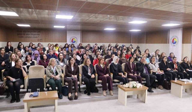Ardahan'da Kadın Girişimciliği Zirvesine yoğun İlgi