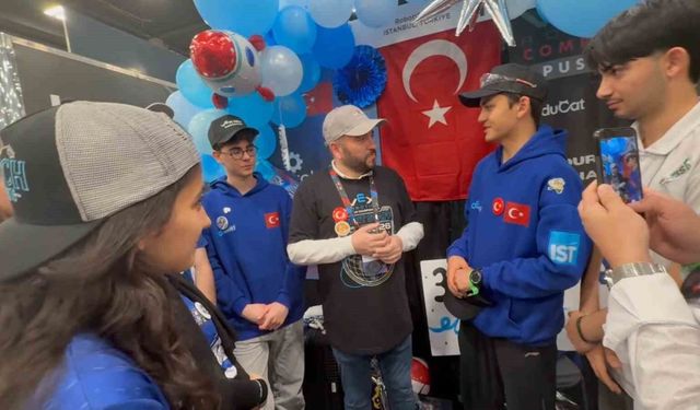 Arnavutköylü gençler ABD'de düzenlenen 'Dünya Robot Şampiyonası'nda' ülkemizi temsil etti