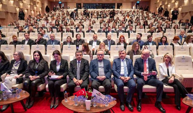 Bahçeşehir Koleji 'Erken Çocuklukta Aile, Okul ve Değerler Sempozyumu' düzenledi