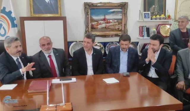 Bakan Yardımcısı Ahmet Aydın Doğu ve Güneydoğu İş Adamları ile bir araya geldi