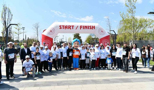 Balıkesir'de adımlar otizm farkındalığı için atıldı