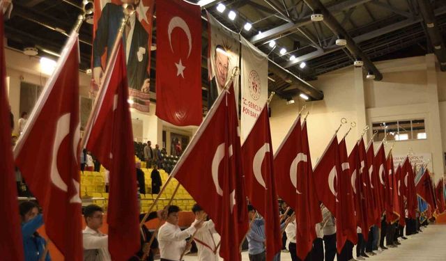 Bitlis'te 23 Nisan Ulusal Egemenlik ve Çocuk Bayramı kutlandı