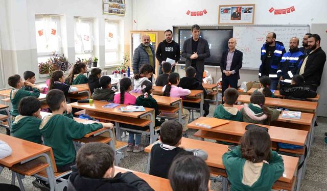 Dicle Elektrik gönüllülerinden öğrencilere umut olan destek