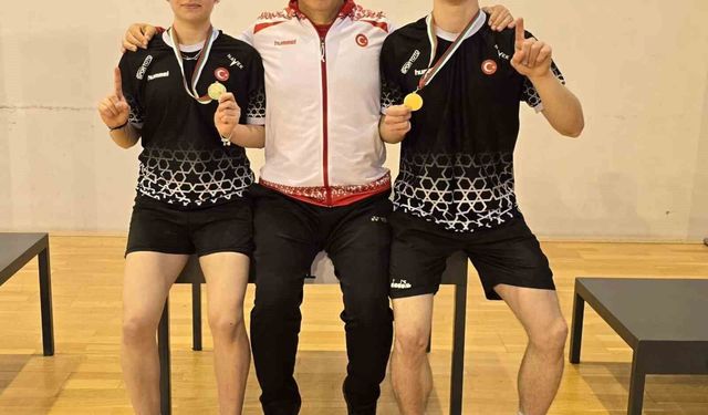 Erzincanlı genç badmintoncular Avrupa'da 3 madalya kazandı