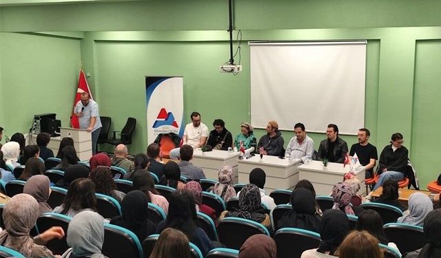 Erzurum Devlet Tiyatrosu oyuncuları doğuda tiyatro yapmayı anlattı