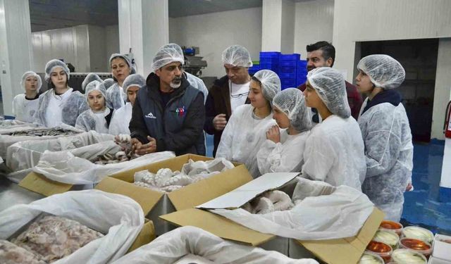 Geleceğin balıkçıları İzmir'de yetişiyor