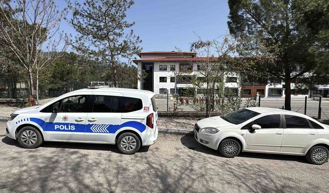 Karabük'teki okullarda polislerin güvenlik seferberliği başladı