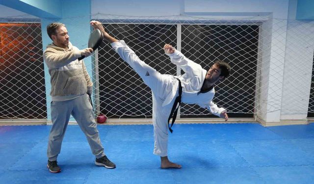 Kilo vermek için başladı, şimdi taekwondoda dünya şampiyonu olmayı istiyor