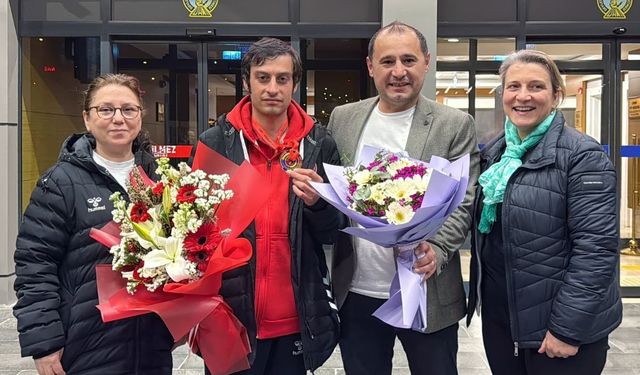 Milli atıcı Buğra Selimzade dünya üçüncüsü ünvanı ile Trabzon'a döndü