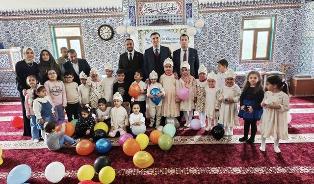 Minik çocukların Kur'an okumaya geçişleri şölen tadında kutlandı