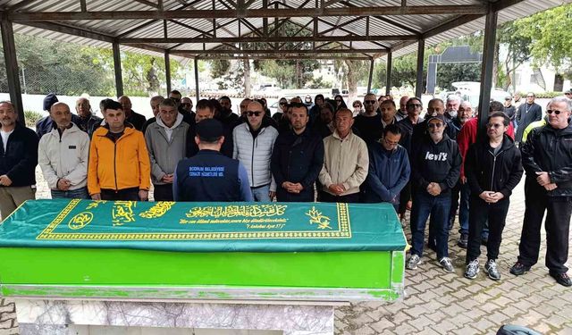 Müzisyen Kemal Cem Öcal, Bodrum'da son yolculuğuna uğurlandı